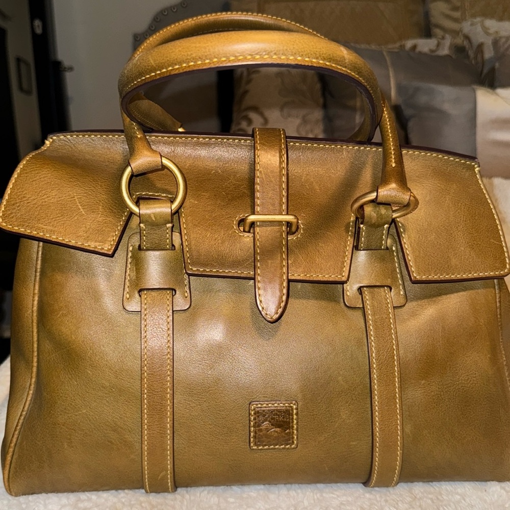 RARE Dooney & Bourke Florentine Tab Collar Satchel (8L675) Miss